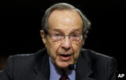 克林顿政府时期的国防部长威廉·佩里（William Perry）在2010年8月