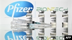 Vaccine của Pfizer và đối tác Đức BioNTech.