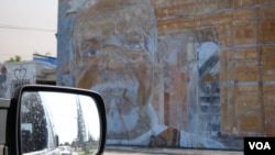 沃兹公园反映当地的萧条(美国之音国符拍摄)