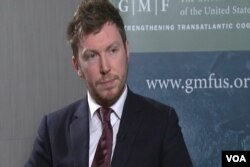 安德鲁.斯莫尔(美国之音图片)