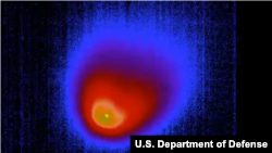导弹防御局视频显示拦截导弹击中目标(美国国防部照片)