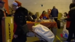 圣诞节的“天使树“给贫困儿童带来欢乐 圣诞节的“天使树“给贫困儿童带来欢乐