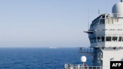 Máy bay trực thăng tấn công Gazell trên hàng không mẫu hạm Tonnerre của Pháp ngoài khơi Libya