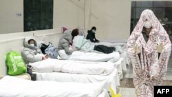 中国武汉国际会展中心改建成临时医院后收治轻症新冠病毒感染者。(2020年2月5日)