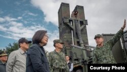 台湾总统蔡英文2019年1月15日视察花莲东部防卫指挥部 (台湾总统府提供)