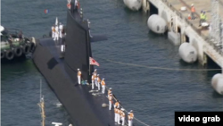 一艘日本海上自卫队的苍龙级潜艇,抵达澳大利亚悉尼港。 (视频截图)