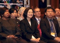 蔡英文在圆山饭店国际人权联盟第40届年会会场 (美国之音齐勇明拍摄)