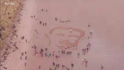 英国海滩出现巨幅图像,纪念一战老兵 英国海滩出现巨幅图像,纪念一战老兵