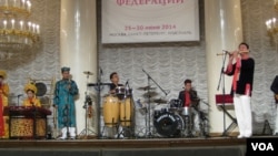 俄罗斯与越南关系密切,去年夏季在莫斯科举行的越南文化节活动。(美国之音白桦拍摄)