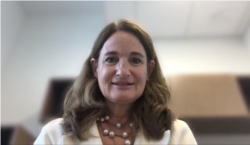 中国问题专家易明(Elizabeth Economy)接受美国之音Skype采访截图