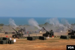 台湾“汉光31号”军演火炮射击(美国之音杨明拍摄)