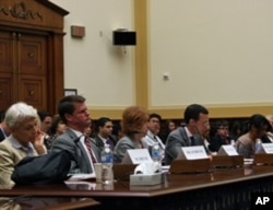 出席听证会学者专家