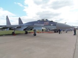 2013年莫斯科航展上的苏-35战机（美国之音白桦拍摄）