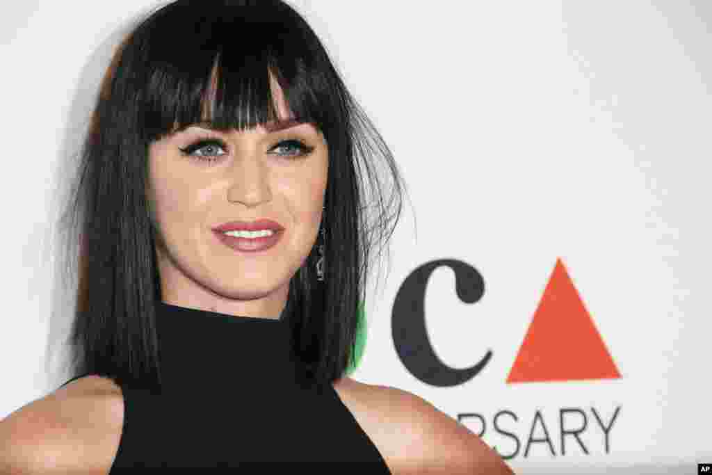 凯蒂·佩里于2014年3月29日在洛杉矶参加当代艺术博物馆建立35周年庆典。