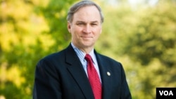 美国国会众议院军事委员会海军事务小组主席、国会中国连线共同主席、共和党籍众议员兰迪·福布斯