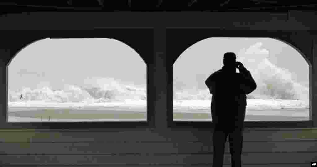 Nước biển dâng cao vì bão Sandy tại Cape May, New Jersey, ngày 29/10/2012. 