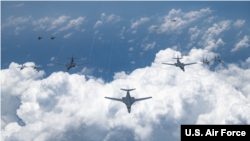 美国空军、海军、海军陆战队和日本航空自卫队于8月18日进行大型联合军演。(图片来源:美国印太司令部)