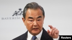 中国外交部长王毅星期六（2月17日）在德国举行的第60届慕尼黑安全会议上发表演讲。