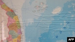 Hoa Kỳ có quyền lợi quốc gia về tự do hàng hải, mở cửa những thủy lộ chung tại châu Á, và tôn trọng luật pháp quốc tế trên Biển Đông