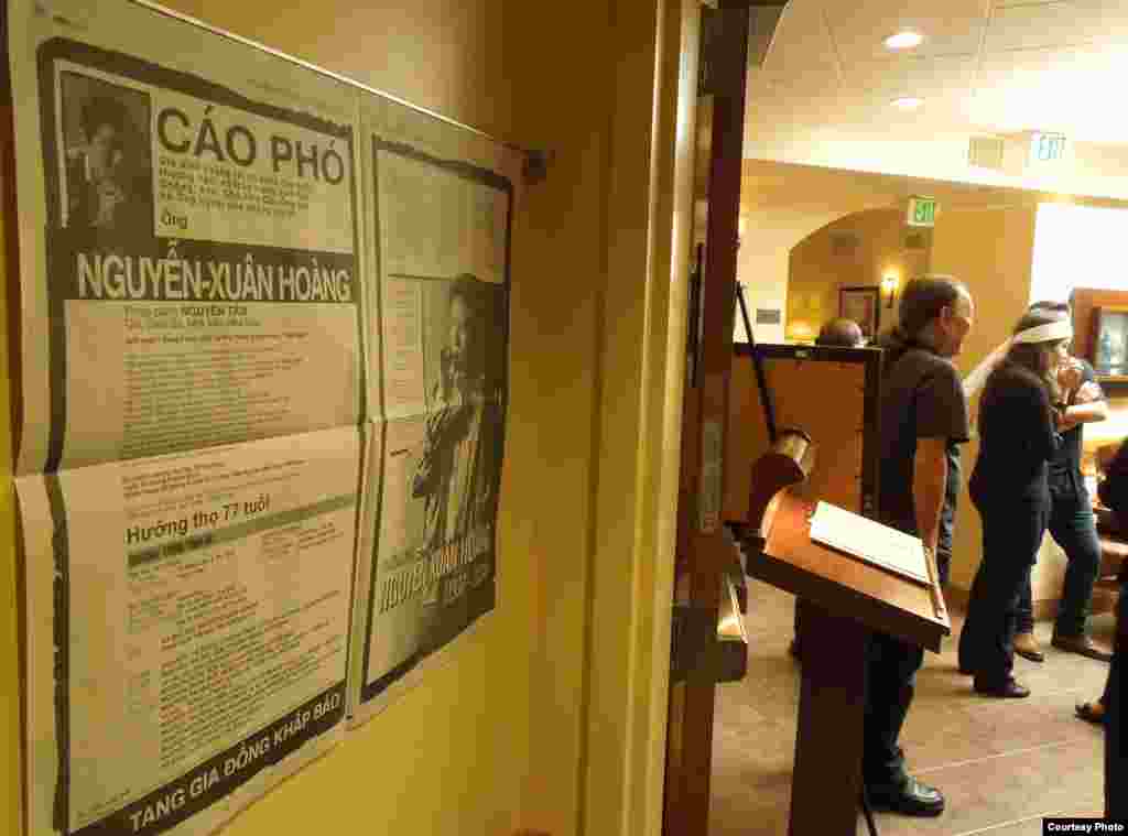 Nhà văn Nguyễn Xuân Hoàng, một blogger của VOA Tiếng Việt đã qua đời hôm 13/9/2014 ở San Jose, California, hưởng thọ 77 tuổi.