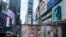 နယူးယောက်မြို့၊ Times Square တွင် ၂၀၂၁ နှစ်သစ်ကူးပွဲအတွက် ပြင်ဆင်ထားသည့်မြင်ကွင်း။ ၂၁ ဒီဇင်ဘာလ ၂၀၂၀။