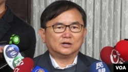 台湾执政党民进党立委刘櫂豪 (美国之音张永泰拍摄)