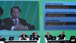 2007年11月15日,中国核工业集团总经理康日新在第20届世界能源大会上发言。后来,他被控向“外国”出卖情报,被判处无期徒刑。