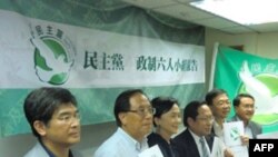 香港民主党召开记者会,公布与中央政府进行政改对话的细节