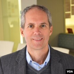 全球发展中心报告作者斯科特·莫里斯曾在奥巴马政府时期任职财政部与世行相关的部门。