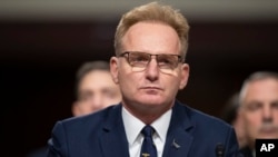 资料照片：代理海军部长莫德利在参议院军事委员会作证。(2019年12月3日)