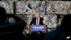 共和党总统候选人川普在宾夕法尼亚州的一个金属循环利用工厂演讲(2016年6月28日)