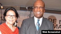 严雪瑞(左)与第68届联大主席阿什