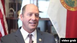 美国国会共和党联邦众议员约霍