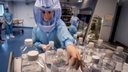 VOA卫视-时事大家谈 贫穷国家“一苗难求” 豁免疫苗专利管用吗?豁免疫苗专利保护是危险游戏? VOA卫视-时事大家谈 贫穷国家“一苗难求” 豁免疫苗专利管用吗?豁免疫苗专利保护是危险游戏?