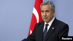 Phó Thủ Tướng Thổ Nhĩ Kỳ Bulent Arinc.