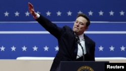 1月20日,特朗普宣誓就职后,马斯克在华盛顿的第一资本体育馆发表演说表示:“这就是胜利的感觉。”