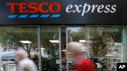 资料照:一家在伦敦的乐购超市。