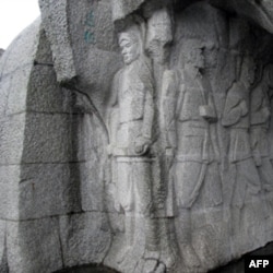 红军突破湘江烈士纪念碑园群雕细部