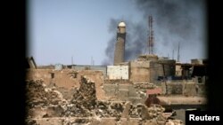 努里大清真寺的倾斜的宣礼塔 (资料照)