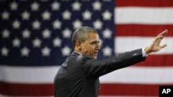 Ông Obama nói rằng dành ưu đãi thuế cho người giàu trong lúc giới trung lưu phải chật vật để kiếm sống là không công bằng.