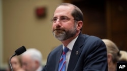 卫生部长阿扎尔在众议院作证。(2020年2月26日)