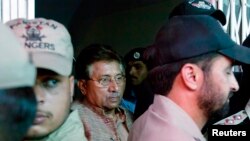 数以万计港人周三继续参与街上占据行动(美国之音海彦拍摄)