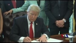 川普再签行政令 减少多达75%的企业监管 川普再签行政令 减少多达75%的企业监管