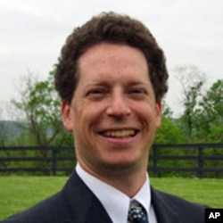 印第安纳大学中国问题专家甘思德