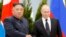 Kim Jong Un (trái) và Vladimir Putin, tại Vladivostok, Nga, ngày 25 tháng Tư, 2019.