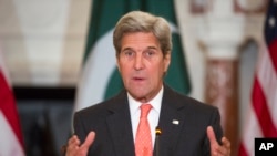 2016年2月20日美国国务卿克里在国务院讲话。(资料照片)