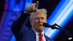 Vakamirira kugadzwa semutungamiri weAmerica VaDonald Trump.