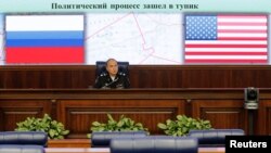 时任俄罗斯副防长的安东诺夫2016年10月7日就叙利亚局势发表评论(路透社)