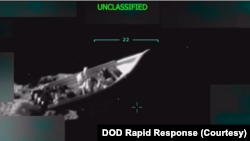 特朗普总统2025年9月2日在社交媒体公布的视频显示,美军对已确认身份的“阿拉瓜列车”毒品恐怖分子实施打击。