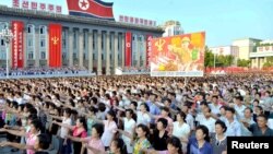 金日成广场举行大规模群众集会,支持最近朝鲜政府发表的声明 (朝中社2017年8月9日图片)